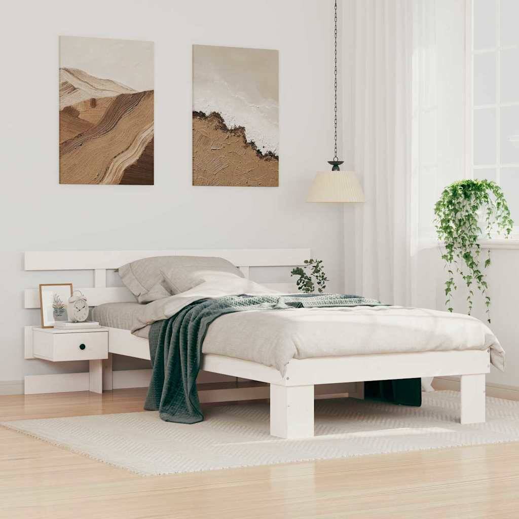 Ein minimalistisches Schlafzimmer mit hellem Holzboden zeigt ein weißes Bett, eine grüne Decke und dekorative Wandkunst. Eine Pflanze steht am Fenster.