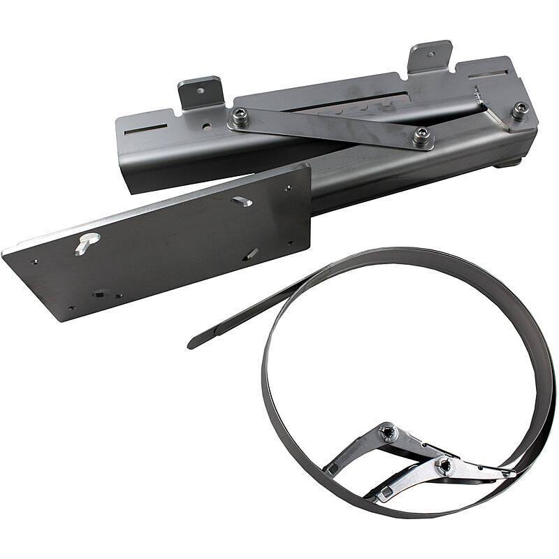 Metallische automatische Hühnerstall-Türe mit schwarzer Steuerbox und Drahtschlaufe. Entwickelt für sicheren und zeitgesteuerten Zugang zum Geflügelstall.