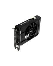 Schwarze GeForce GTX Grafikkarte mit einem einzelnen Kühlventilator, schräg auf weißem Hintergrund gezeigt.