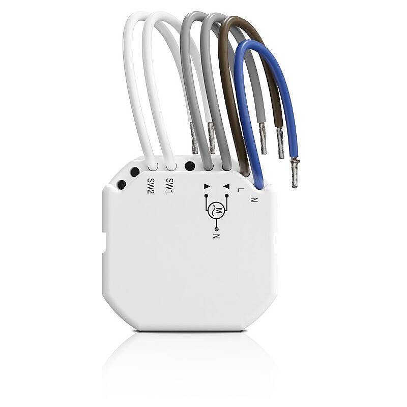 Smart-Schaltmodul mit mehrfarbigen Drähten (weiß, schwarz, blau, braun) für Hausautomation und Konnektivität in elektrischen Systemen.