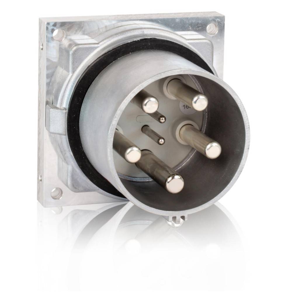 Eine Nahaufnahme eines elektrischen Anschlusses mit vier kreisförmigen Metallstiften in einem quadratischen Metallgehäuse, verwendet für industrielle Anwendungen.