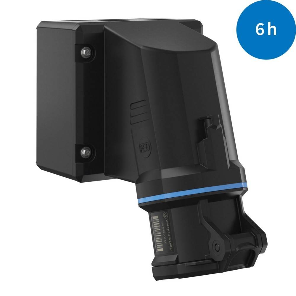 Schwarzes REID-Ladegerät mit blauem Akzent an einer Wand befestigt, wobei eine teilweise blaue Kreisform in der Ecke mit der Aufschrift „6h