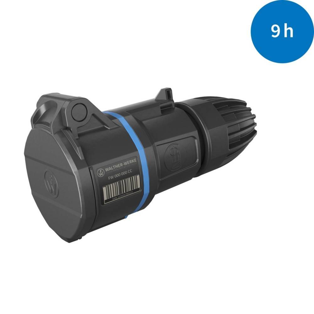 Eine schwarze Taschenlampe mit einem blauen Streifen an der Seite ist vor einem weißen Hintergrund zu sehen. Ein blauer Kreis in der oberen rechten Ecke zeigt '9h'.