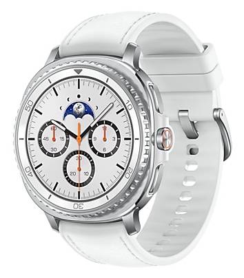 Eine weiße Smartwatch mit rundem Gehäuse zeigt eine klassische Analoguhr mit drei Hilfszifferblättern und einer Mondphasenanzeige.