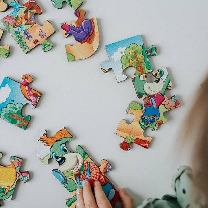 Holzpuzzle Treflings: Treffen Sie die Familie Treflik 24 Teile
