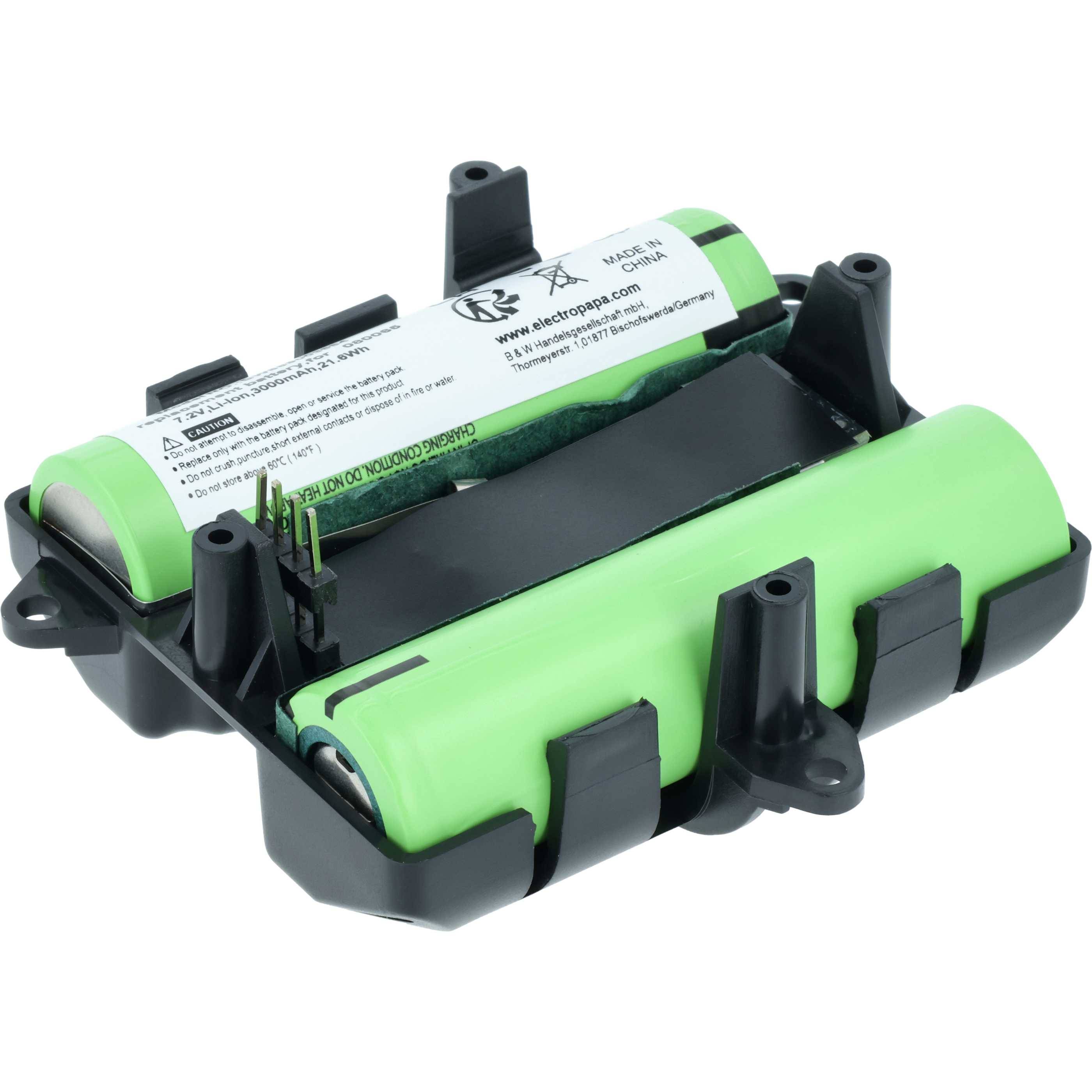 Grüner zylindrischer Akkupack mit schwarzen Halterungen und Anschlüssen, mit Spezifikationen und Recycling-Symbolen beschriftet, verwendet in elektronischen Geräten.