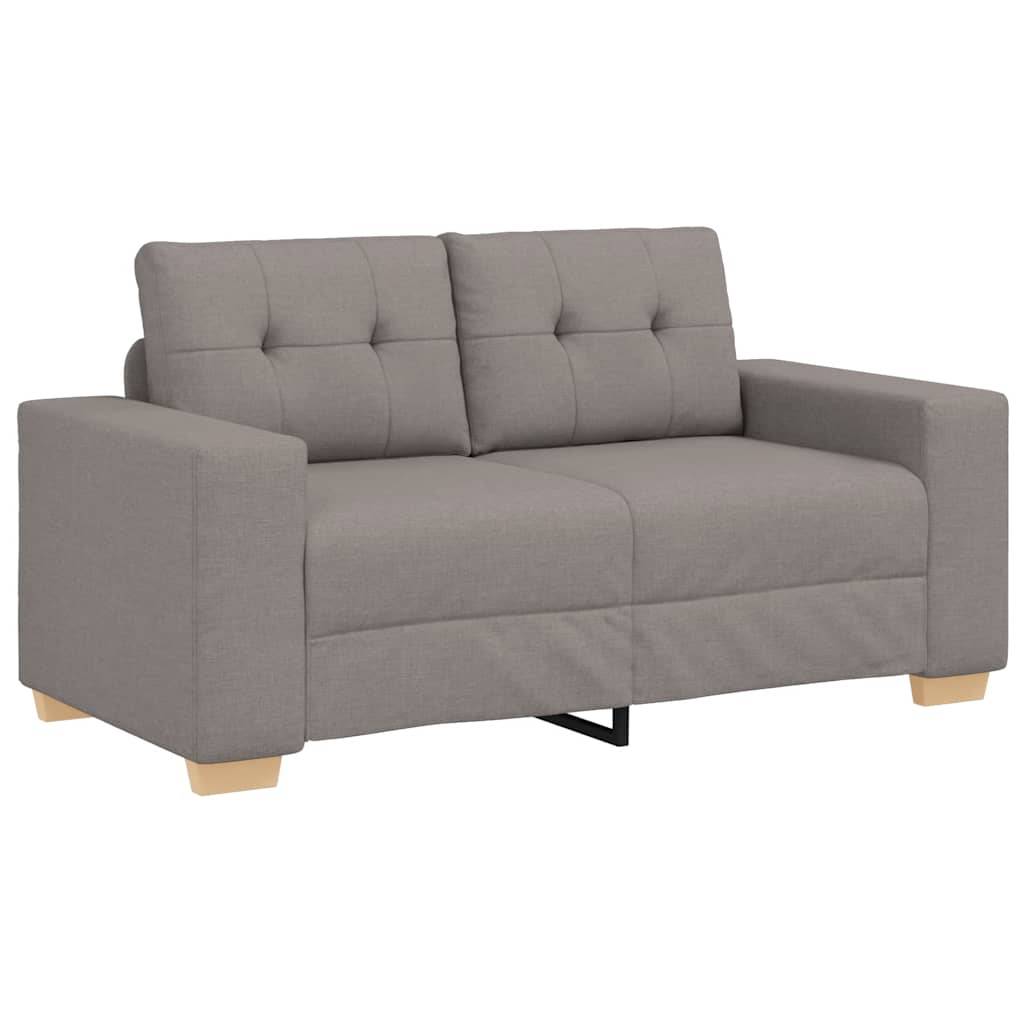 Ein modernes graues Sofa mit gesteppter Rückenlehne, breiten Armlehnen und Holzbeinen im Blockstil, geeignet für ein zeitgenössisches Wohnzimmer.