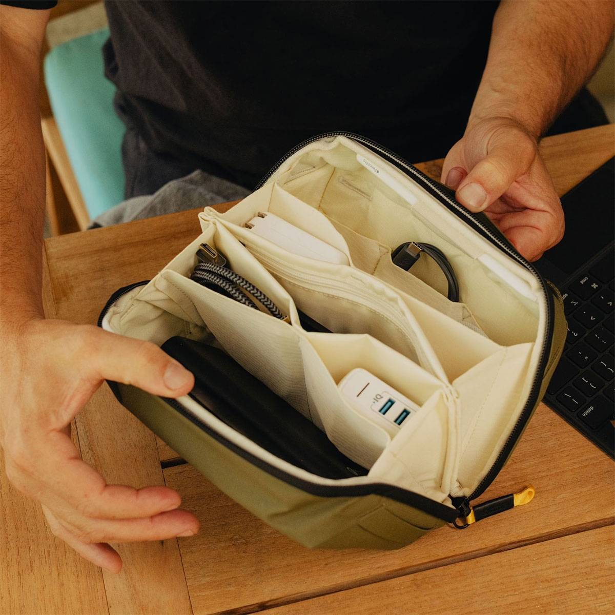 Peak Design Tech Pouch Zubehörtasche - Kelp (Grün)