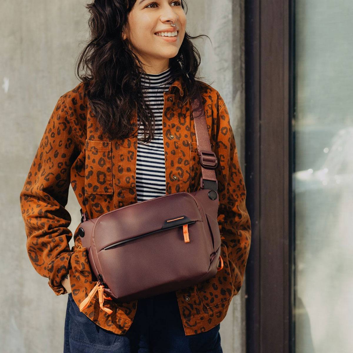 Peak Design Everyday Sling 3L Tasche - Eclipse (Weinrot)