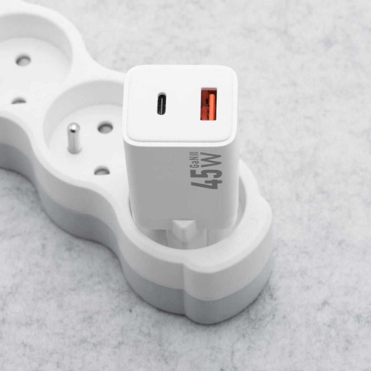 FORCELL F-ENERGY Mini GaN III VT-36 Reise-Ladegerät 45?W, USB-C & USB-A, Weiß