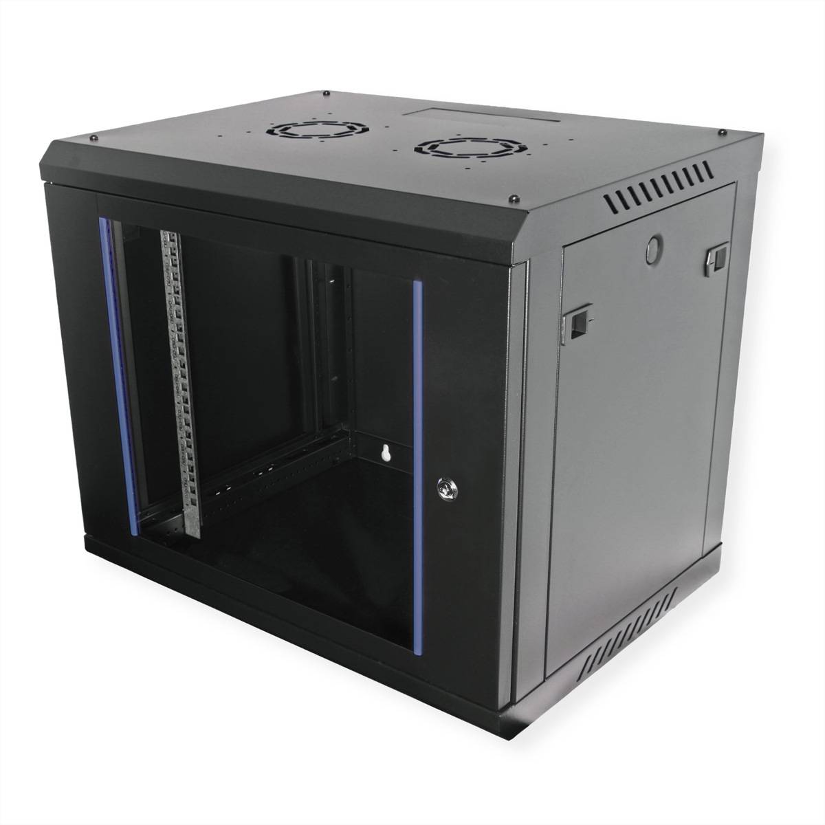 Ein schwarzer Server-Rack-Schrank mit zwei Lüftungsöffnungen oben, einer transparenten Frontür und seitlichen Zugangsplatten, verwendet zur Unterbringung von IT-Geräten.