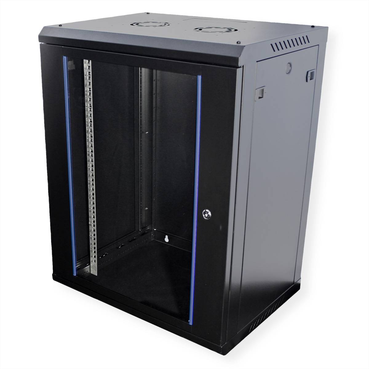 Ein schwarzer Server-Rack-Schrank mit einer vorderen Glastür und Lüftungsschlitzen wird gezeigt, der sich für Netzwerkgeräte in IT-Umgebungen eignet.