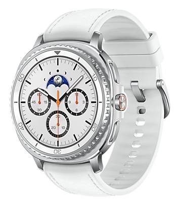 Silberne Smartwatch mit weißem Sportarmband und analogem Chronograph-Zifferblatt, Frontansicht auf weißem Hintergrund.