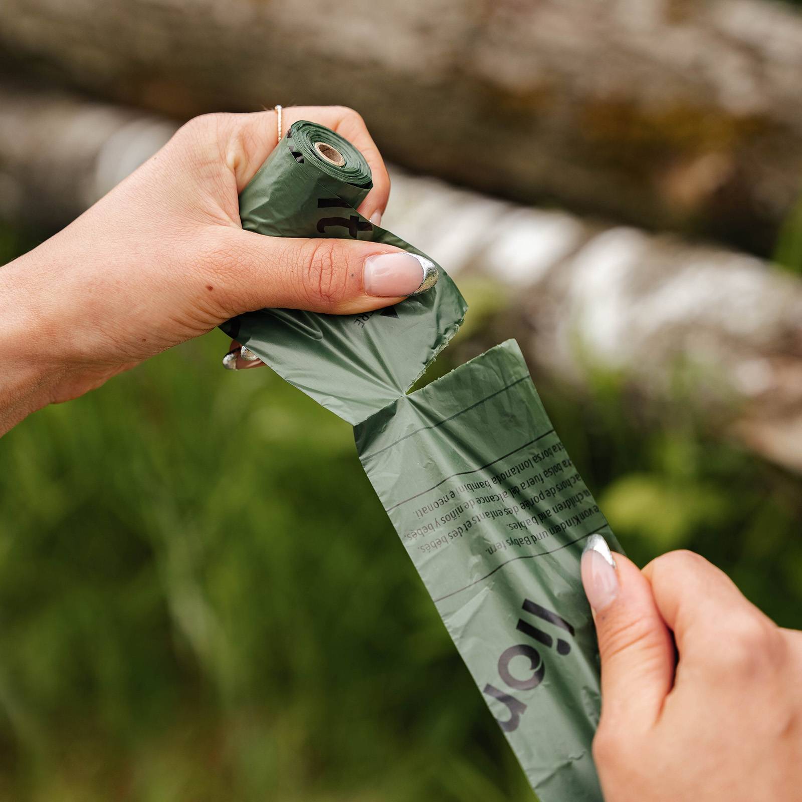 lionto Katzenkotbeutel, 600 Beutel (40 Rollen), extra dick, geruchsdicht & auslaufsicher, ideal für saubere Katzenklos