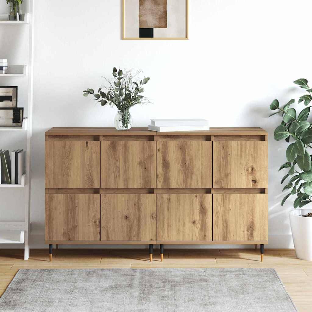 Holzsideboard mit schlichtem Design, geschmückt mit einer Pflanze auf der Oberfläche, positioniert auf einem hellen Teppich zwischen einem Bücherregal und einer weiteren Pflanze.
