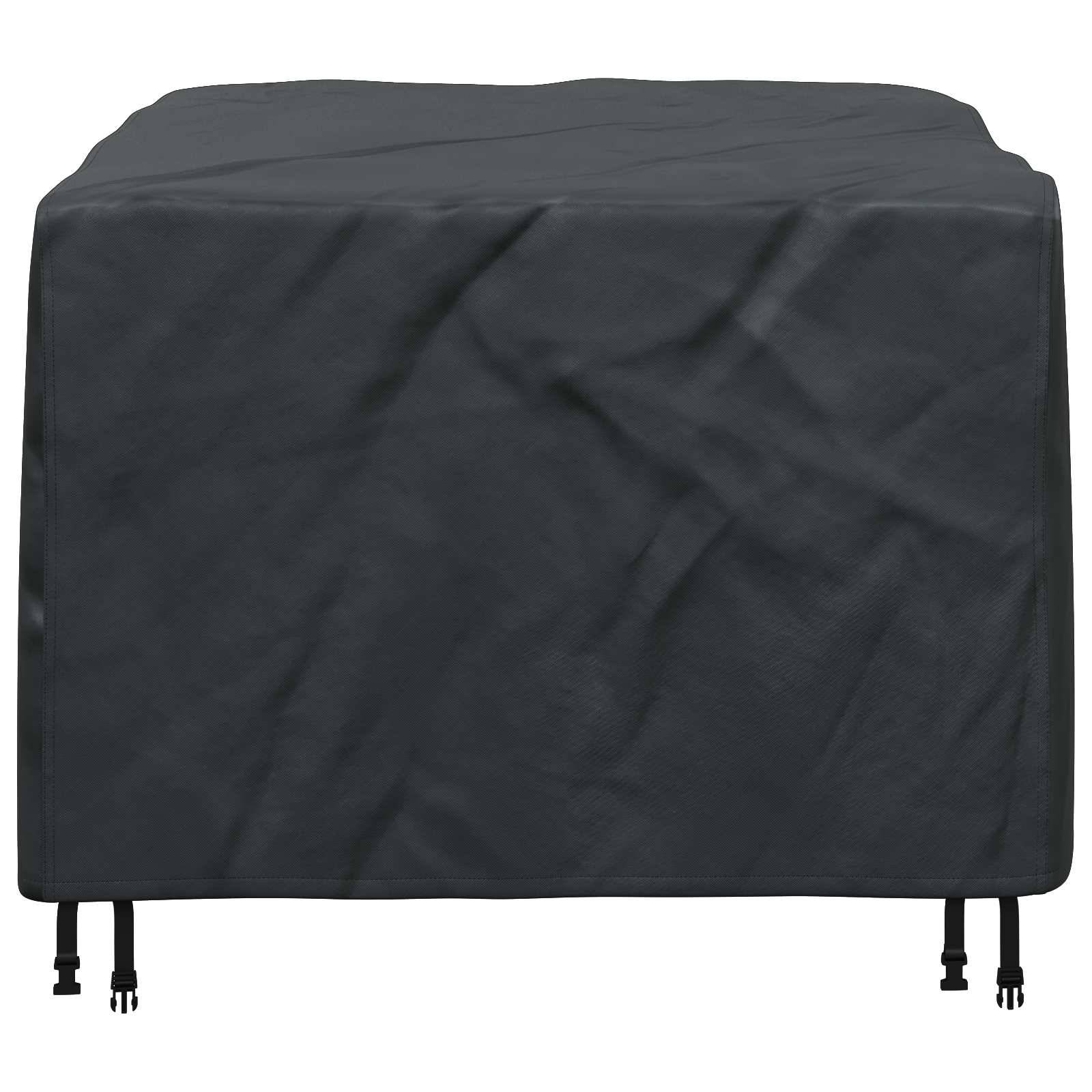 Eine dunkle, robuste Abdeckung, die über einem rechteckigen Gartenmöbelstück liegt, wobei kleine Beine am unteren Rand sichtbar sind.