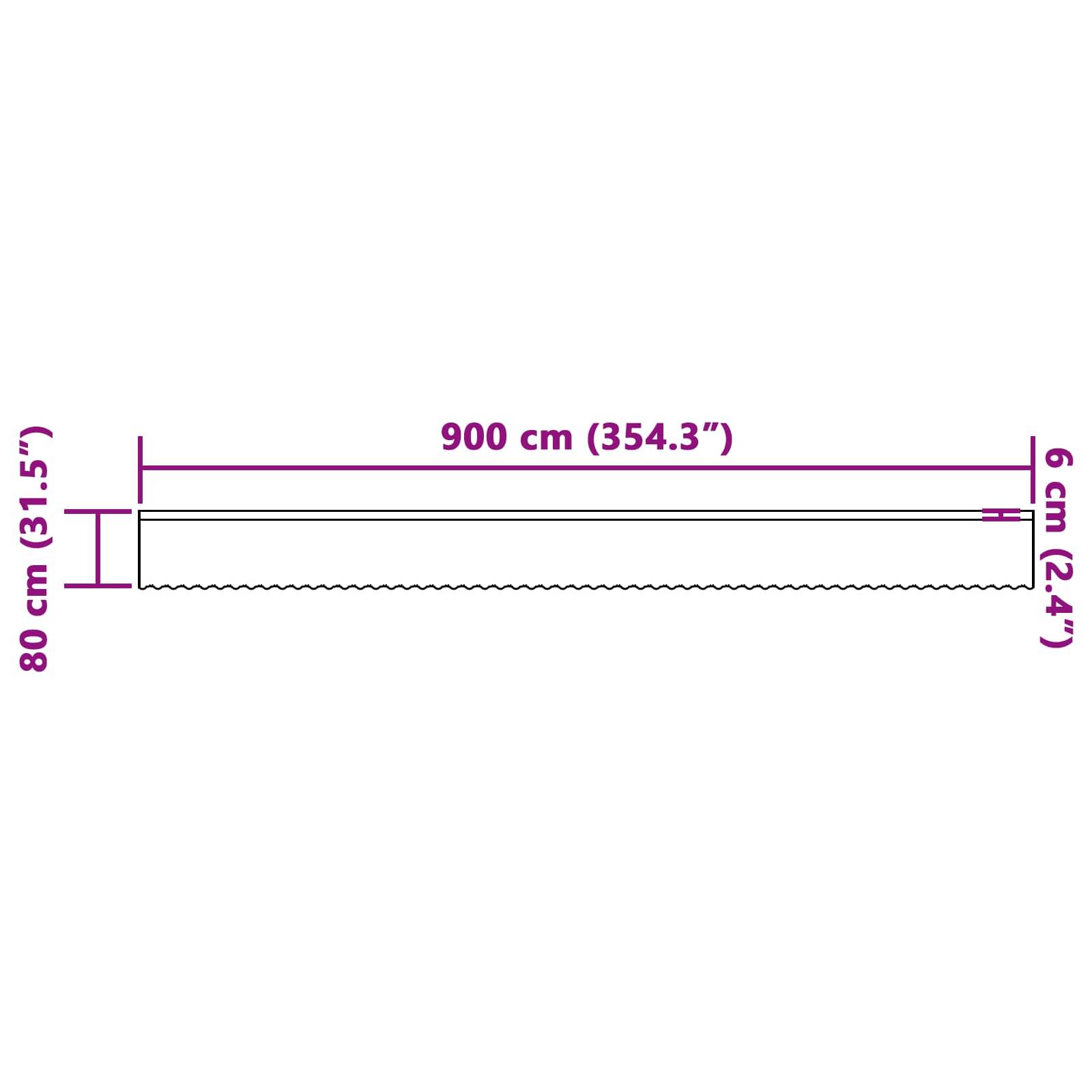 Rechteckiges Objekt mit Abmessungen: Länge 900 cm (354,3 Zoll), Höhe 80 cm (31,5 Zoll), Breite 6 cm (2,4 Zoll).