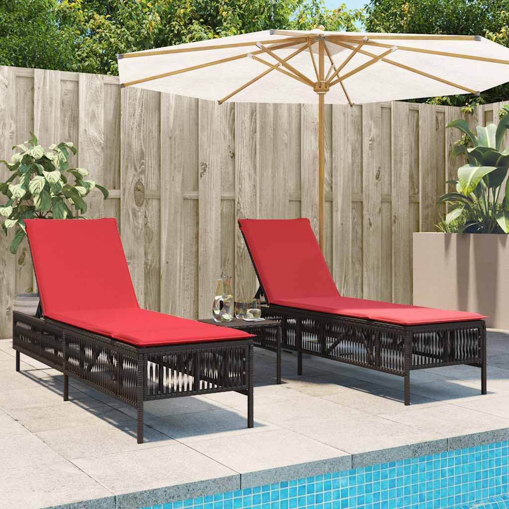 vidaXL Sonnenliegen 2 Stk. mit Tisch Braun Poly Rattan