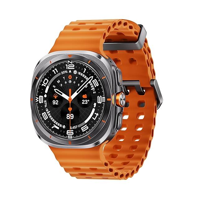 Orange sportliche Smartwatch mit schwarzem rundem Zifferblatt und perforiertem orangefarbenem Armband auf weißem Hintergrund.