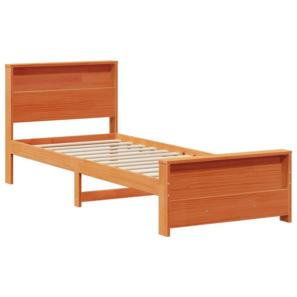 Ein Holzbettgestell mit Kopf- und Fußteil, ohne Matratze. Der Rahmen ist schlicht und rechteckig gestaltet.