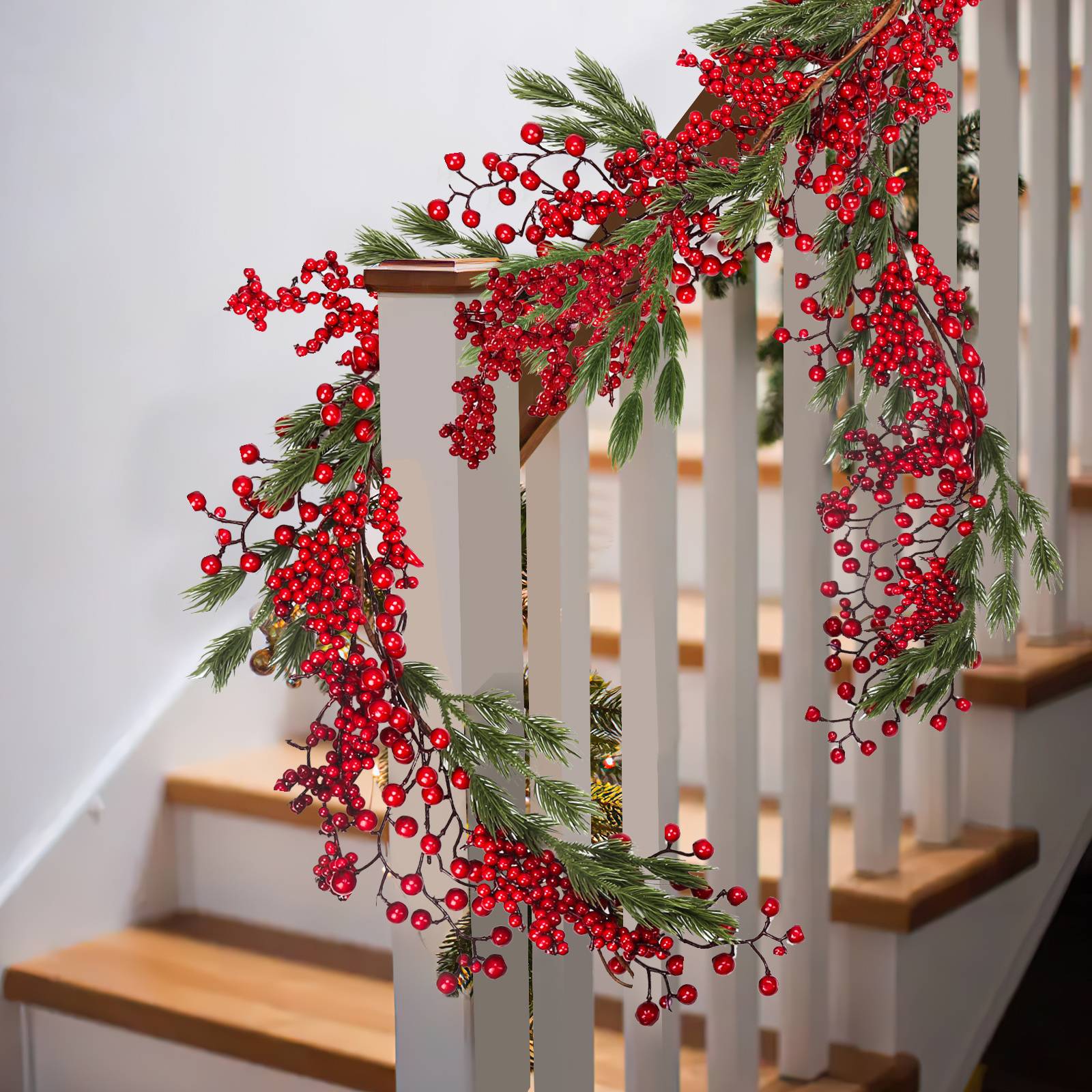 Weihnachtsgirlande mit Deko Innen Außen Grün 1.8m mit Rot Beerenbündeln Weihnachtsdeko Weihnachten
