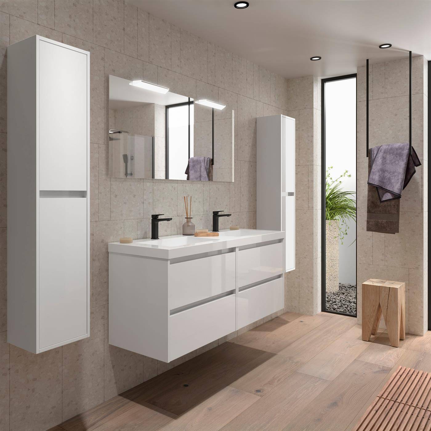 Modernes Badezimmer mit schwebendem weißen Waschtisch, Doppelwaschbecken, Spiegeln, Wandschränken, schwarzen Armaturen, Handtüchern und einem hohen Fenster neben einem Duschbereich.