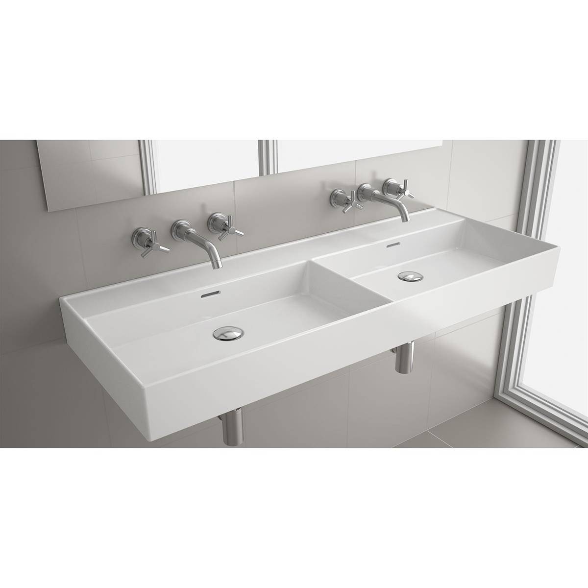 Modernes Doppelwaschbecken mit zwei Wasserhähnen und rechteckigen Becken an der Wand in einem Badezimmer montiert.
