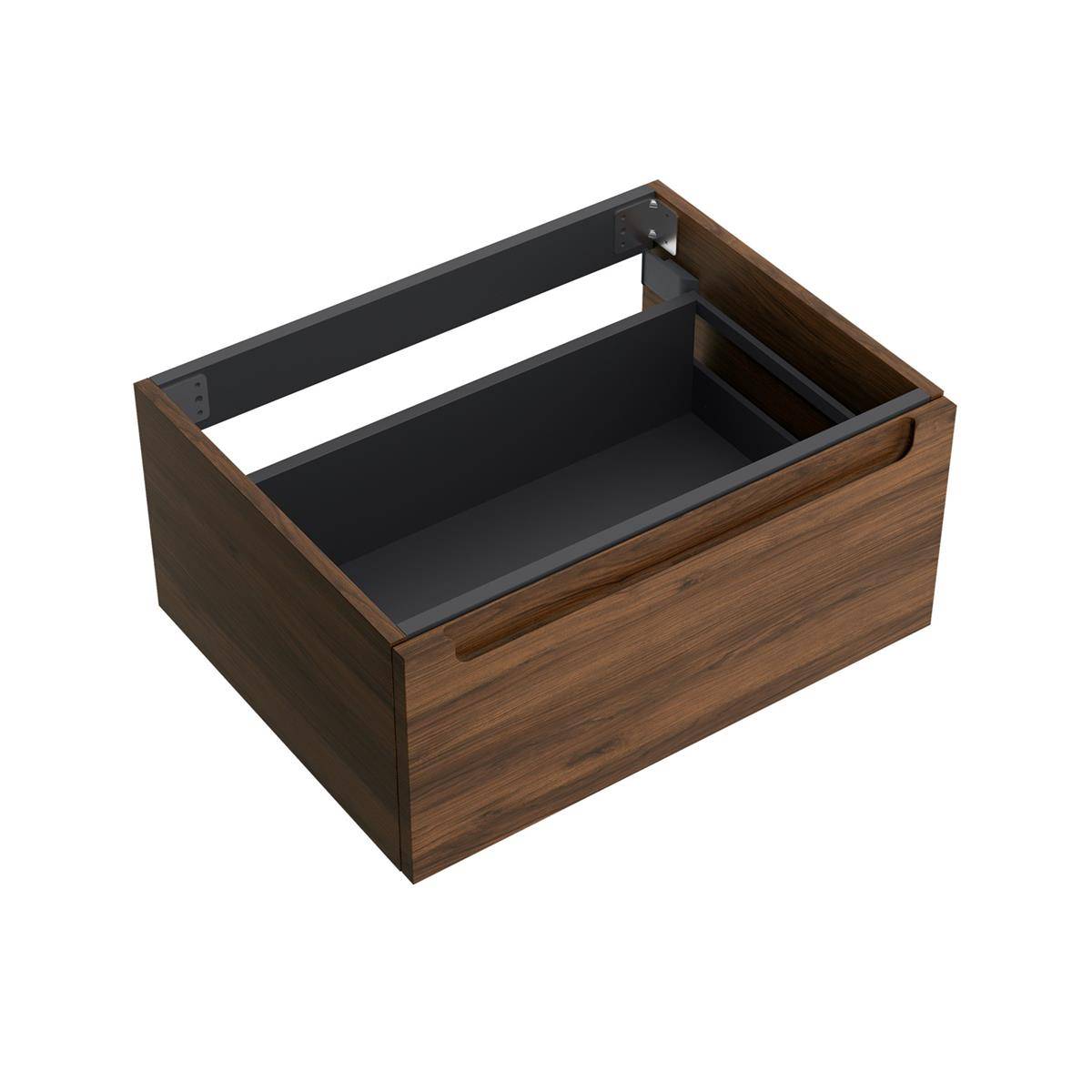 Offene Holzschublade mit schwarzem Innenraum und vorderem Griff, isoliert auf weißem Hintergrund dargestellt.