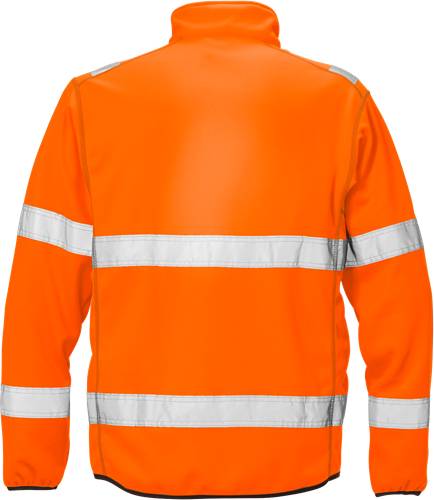 Eine Person, die eine leuchtend orange Sicherheitsweste mit reflektierenden weißen Streifen trägt, von hinten gesehen.