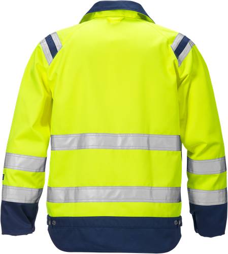 Eine Warnschutzjacke in signalgelb mit reflektierenden silbernen Streifen auf dem Rücken, die für die Sicherheit bei schlechten Lichtverhältnissen konzipiert ist.