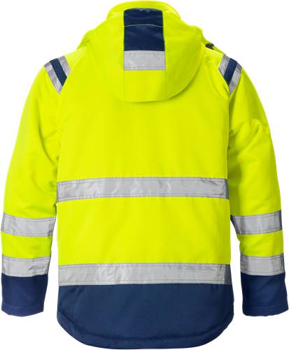 Eine gelbe Warnschutzjacke mit reflektierenden silbernen Streifen und einer Kapuze, die für Sicherheit und Sichtbarkeit bei schlechten Lichtverhältnissen entwickelt wurde.