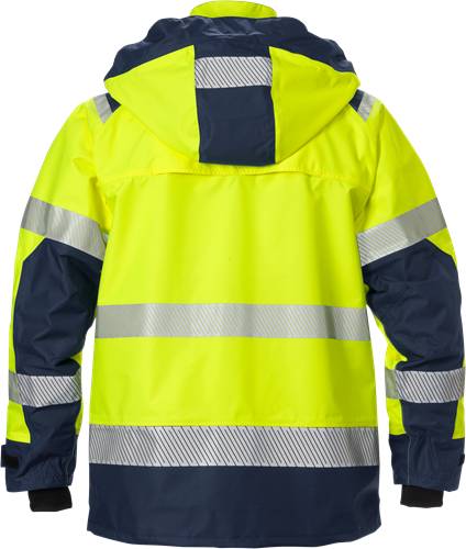 Rückansicht einer Warnweste mit reflektierenden Streifen, die für die Sicherheit bei schlechten Lichtverhältnissen konzipiert ist.