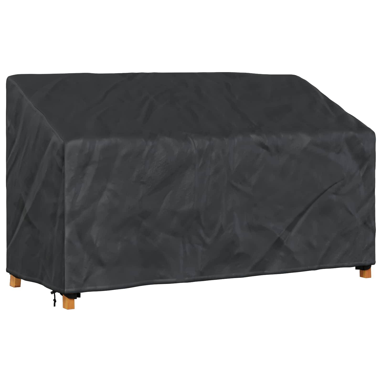 Eine schwarze Schutzhülle passt über eine Outdoor-Sitzbank mit Holzbeinen, die entwickelt wurde, um gegen Witterungsbedingungen zu schützen.