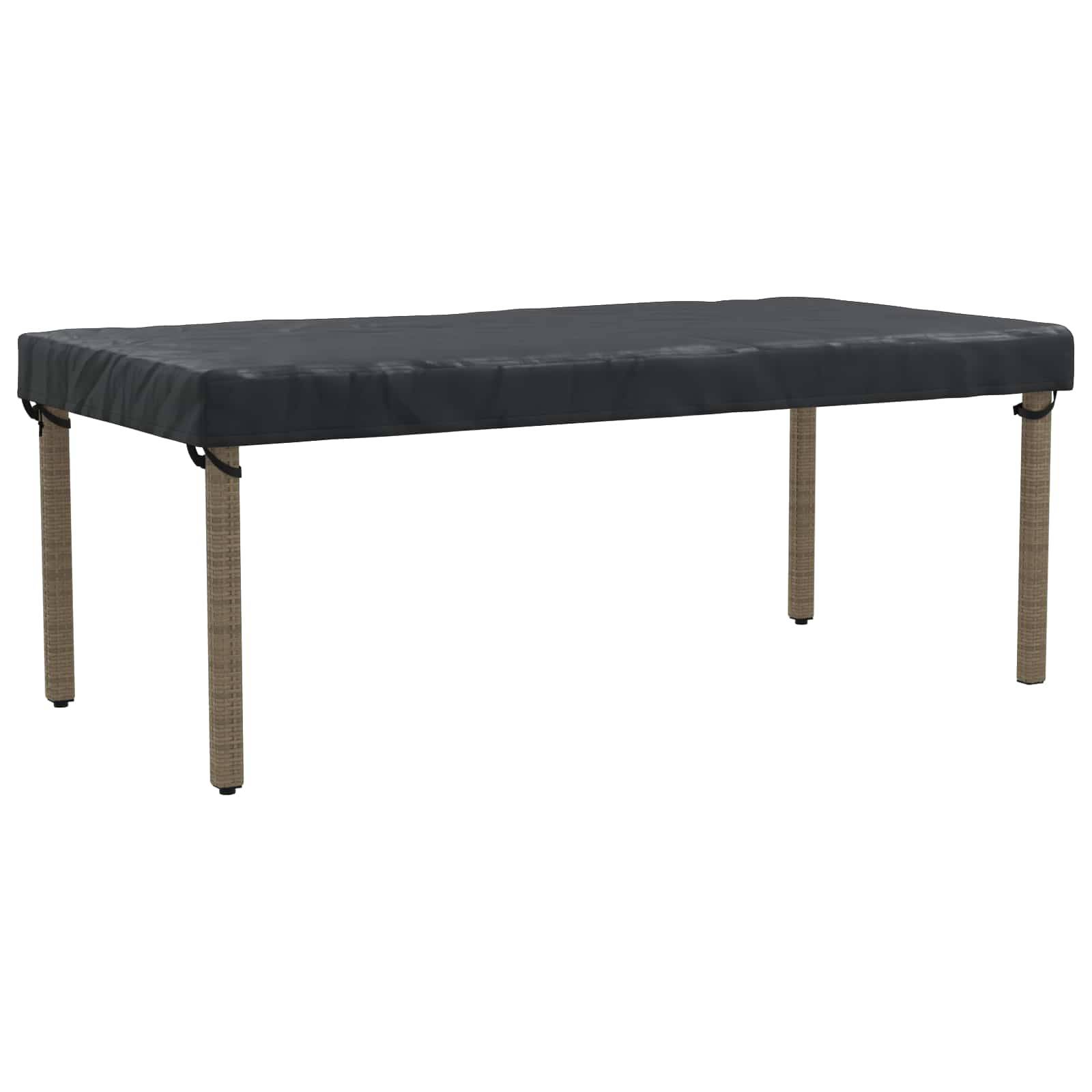 Ein schwarzer rechteckiger Outdoor-Tisch mit Holzbeinen, entworfen für die Terrassennutzung.