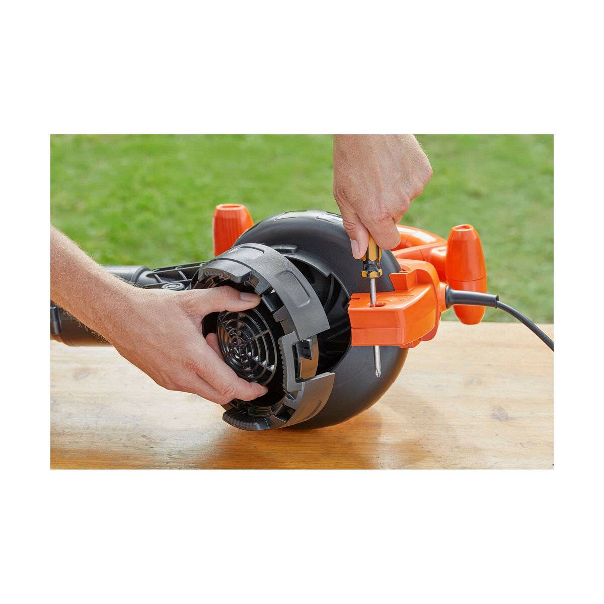 Black&Decker Elektro-Laubsauger, 2600W, 3in1 BEBLV260