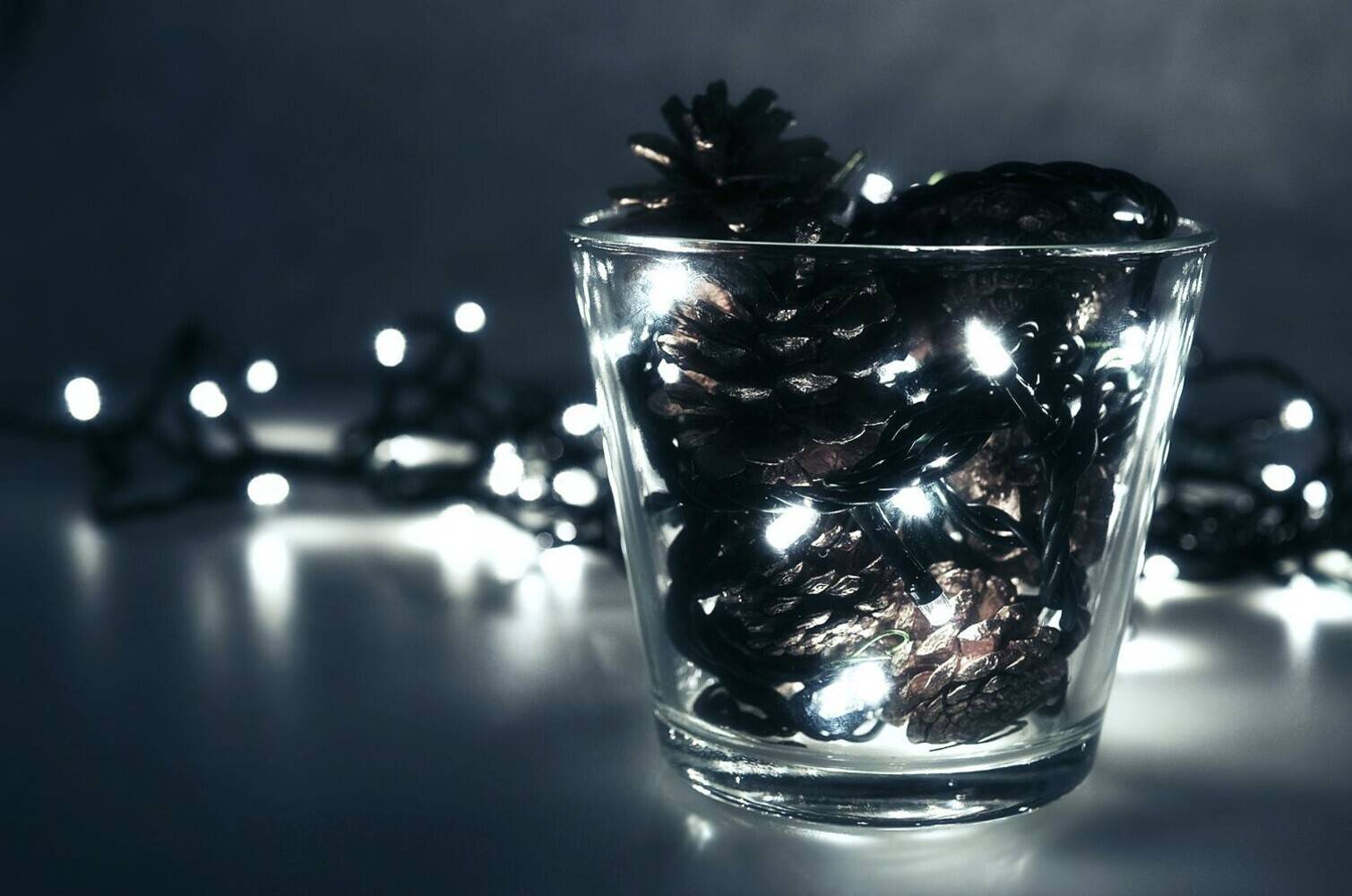 LED Universum LED Lichterkette kaltweiß von - 16m Länge, 200LEDs, 3m Zuleitung (Stimmungsbeleuchtung spritzwassergeschützt, für innen und außen,