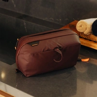Peak Design Wash Pouch 2,5L Waschtasche - Eclipse (Weinrot) Peak Design Wash Pouch 2,5L Waschtasche - Eclipse (Weinrot)