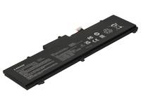 Schwarze Laptop-Batterie in schräger Ansicht auf weißem Hintergrund.