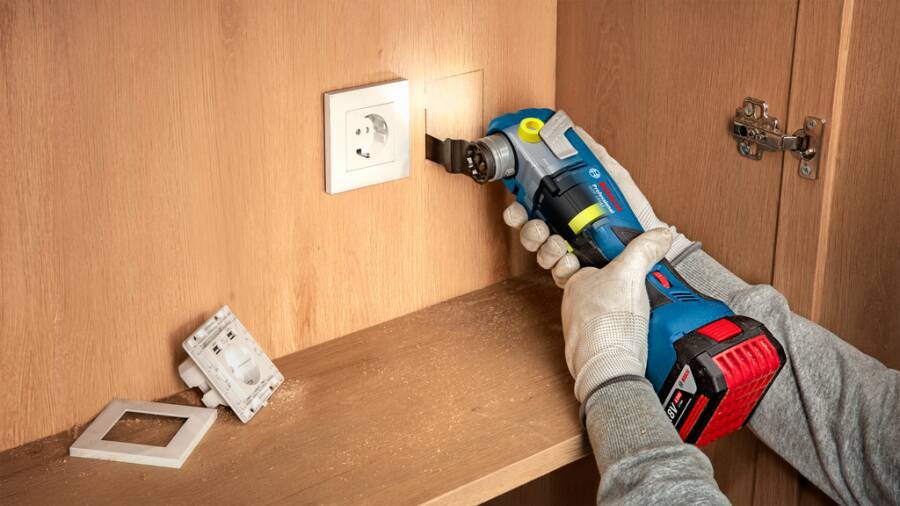 Akku-Multi-Cutter GOP 18 V-34 06018G2000 Typ Solo Opt. B Lieferumfang ohne Akku und ohne Ladegerät, Tauchsägeblatt Wood