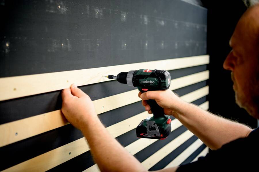 Akku-Bohrschrauber BS 18 L 614051500 Typ Set Opt. 3* Lieferumfang 2x 18V/2,0 Ah LiPOWER Akkus, Ladegerät SC 36, metaBOX