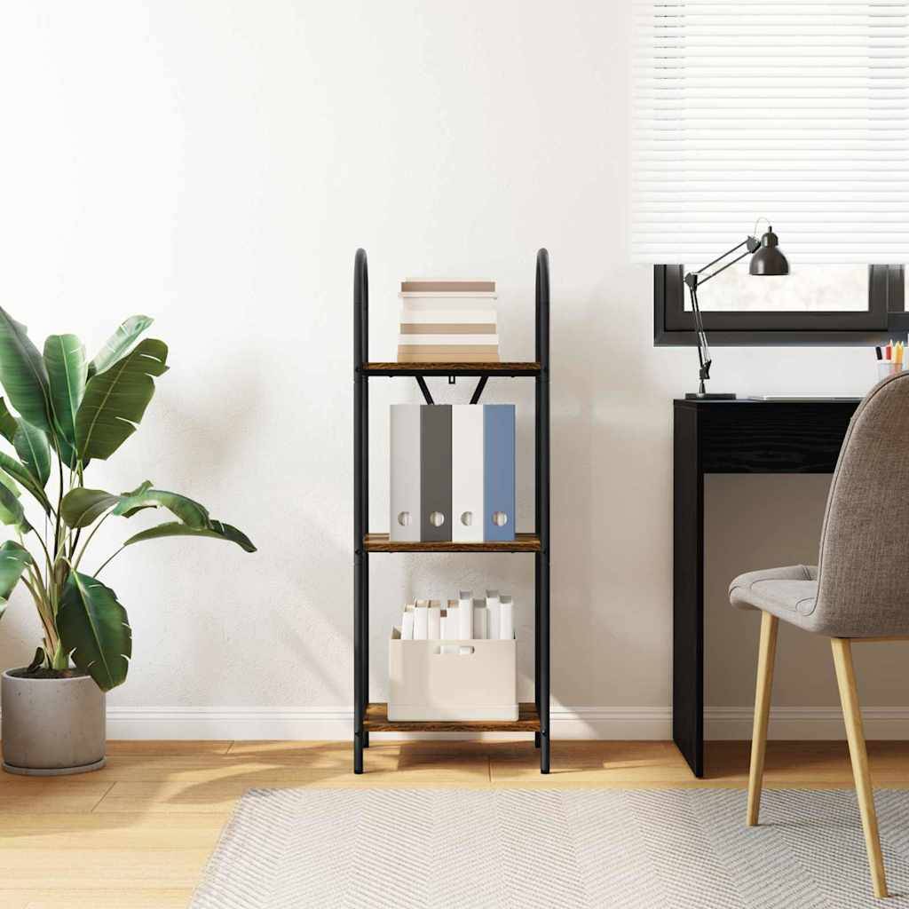 Regal mit Büchern und Dekorationselementen in einem hellen, minimalistischen Raum. Ein Schreibtisch mit einem Stuhl steht neben dem Regal, nahe einem Fenster.