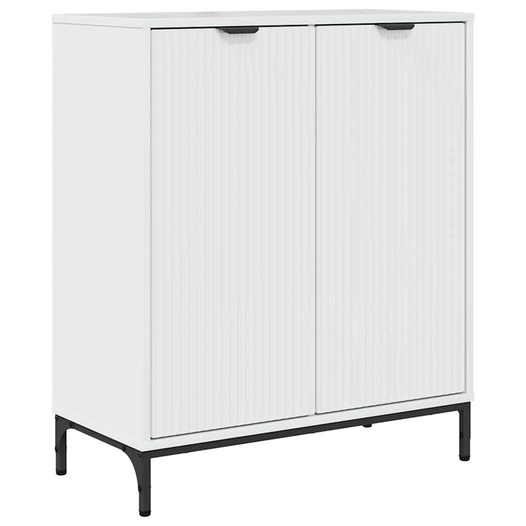 Ein weißer Schrank mit zwei Türen, schwarzen Griffen und schwarzen Beinen, der auf einer flachen Oberfläche steht. Sein minimalistisches Design bietet eine moderne Ästhetik.