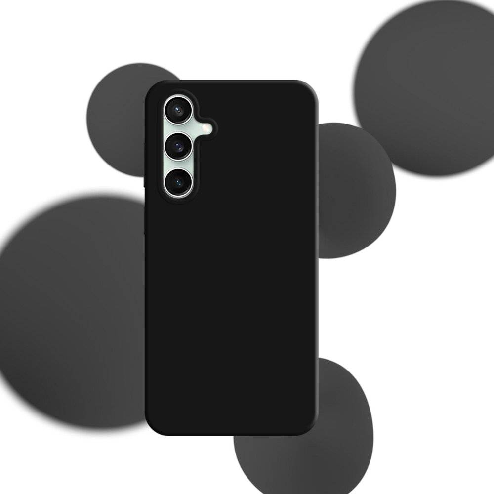 Ein schwarzes Smartphone mit einer Triple-Lens-Kamera wird auf weißem Hintergrund platziert, umgeben von unscharfen schwarzen Kreisen.