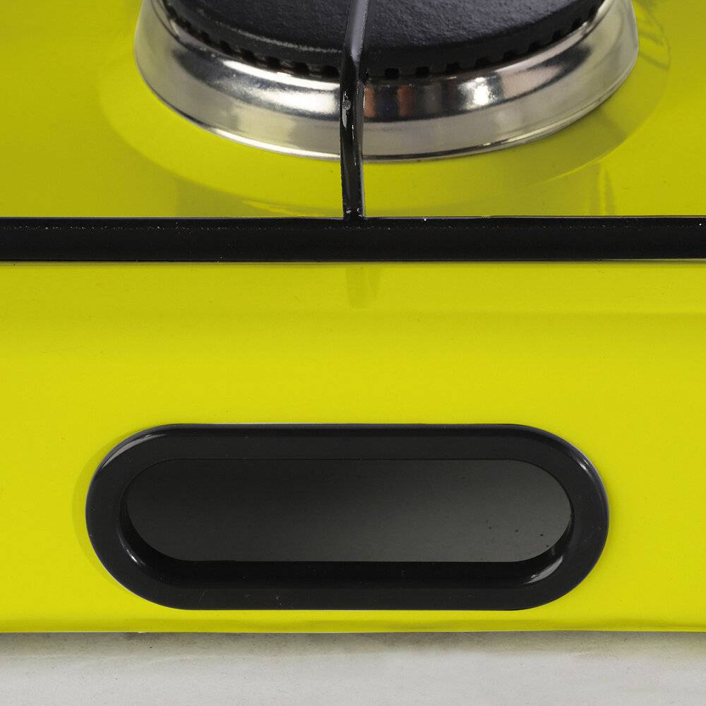 Gelber Gasherd mit einem Metallbrenner und einem schwarzen Bedienungsknopf'.