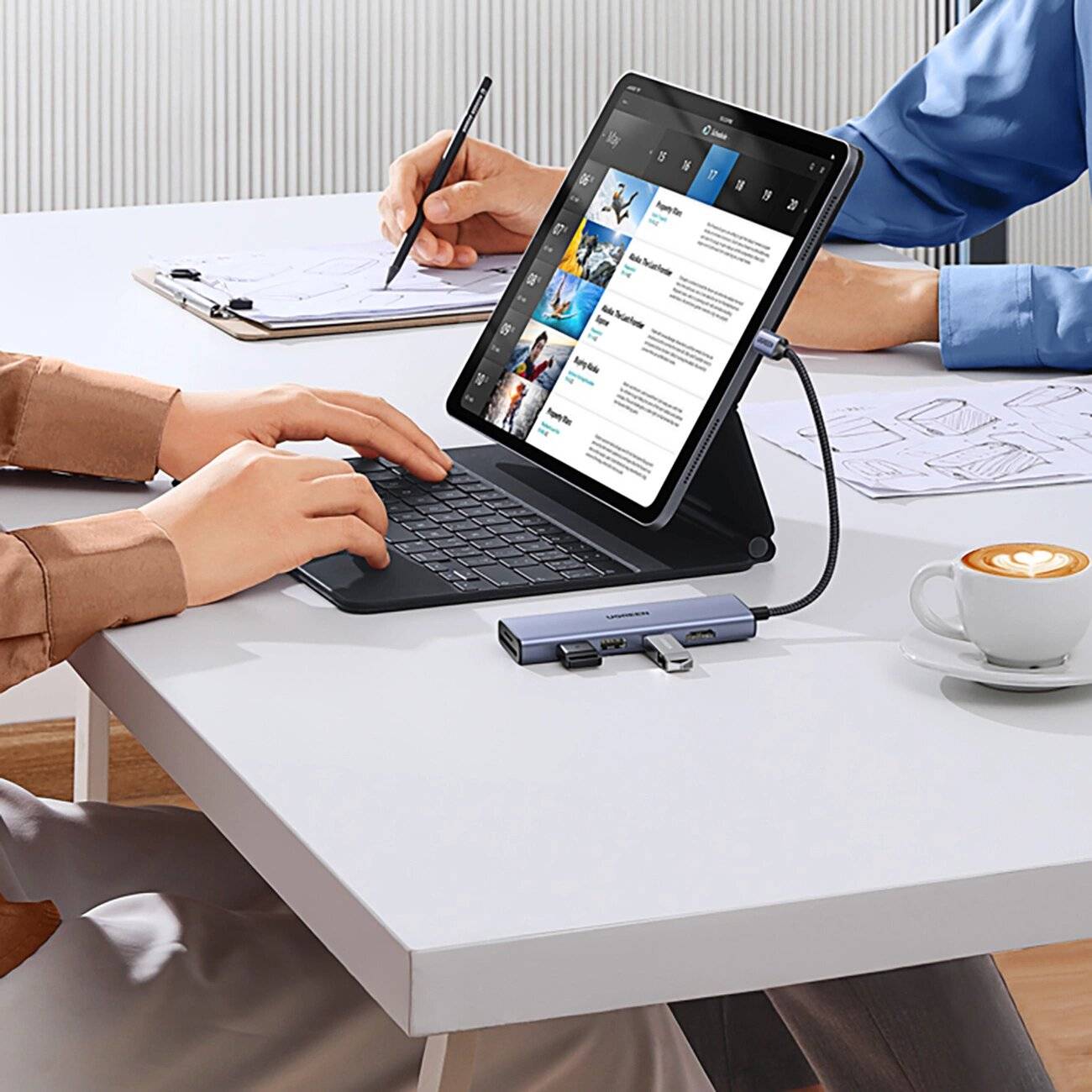 HUB Ugreen CM511 20956A 6in1 USB-C – HDMI / 3x USB-A 3.0 SD/TF-Kartenleser Grau