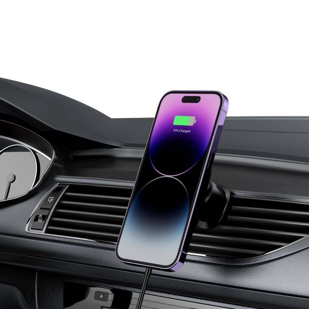 Ein Smartphone, das in der Armaturenbrett eines Autos montiert ist, wird aufgeladen, wobei das Display 