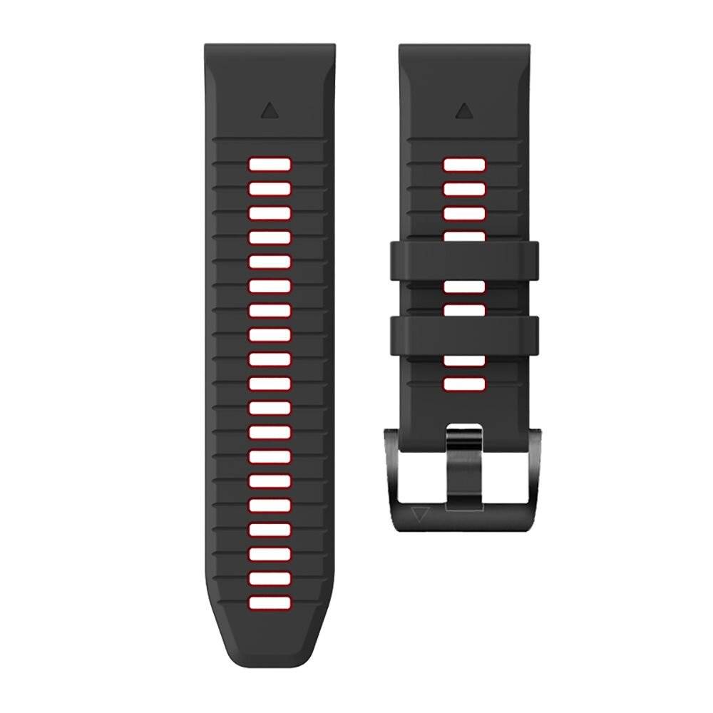 Schwarzes Smartwatch-Armband mit roten und weißen Akzenten, mit verstellbarer Schnalle und mehreren Größenlöchern.