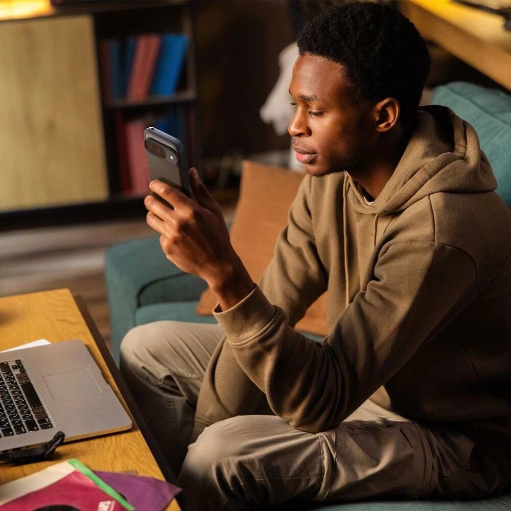 Spigen Rugged Armor Hülle Google Pixel 9 / Pro – Schwarz