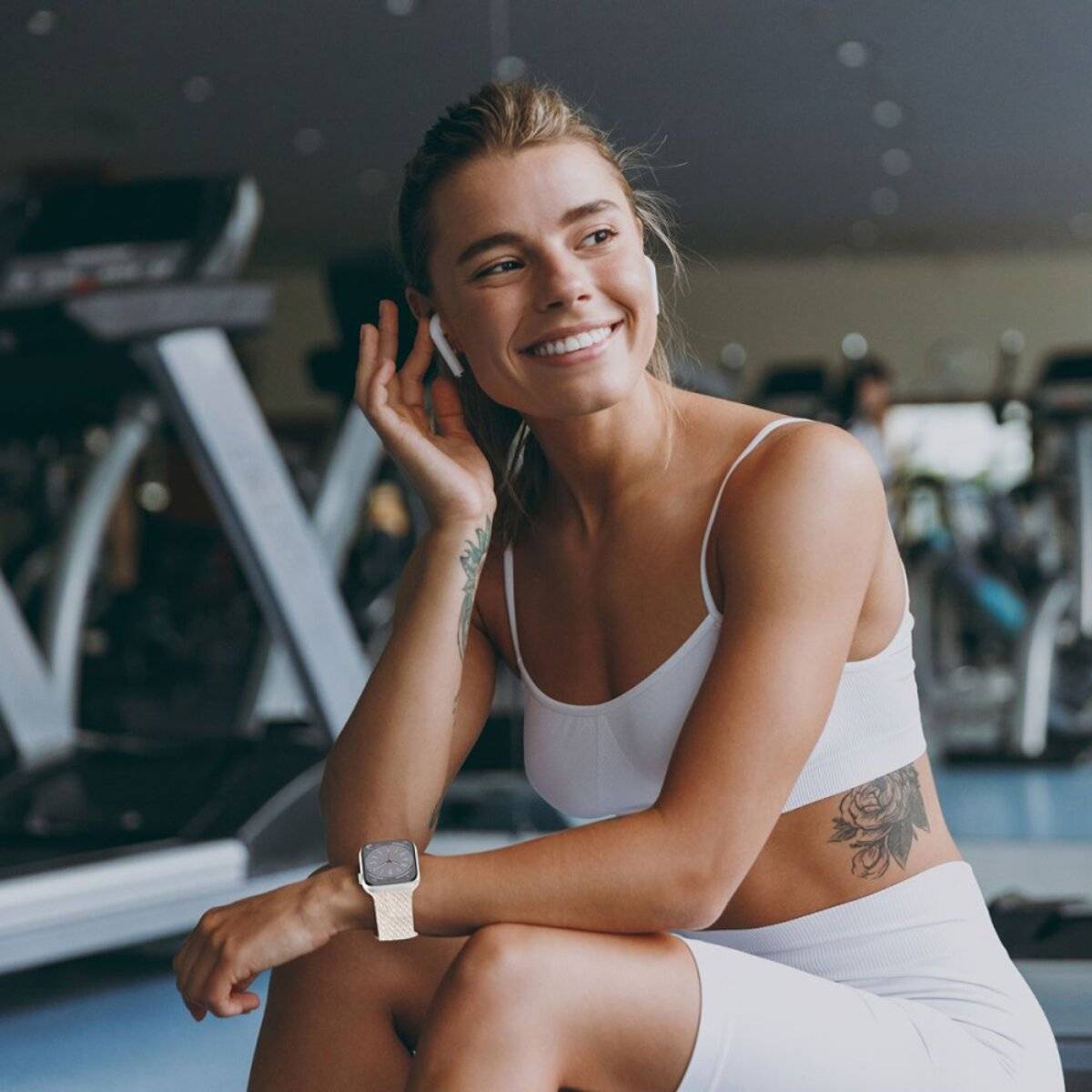 Tech-Protect Nylonmag-Armband für Apple Watch 4 / 5 / 6 / 7 / 8 / 9 / SE (38 / 40 / 41 mm) – Beige