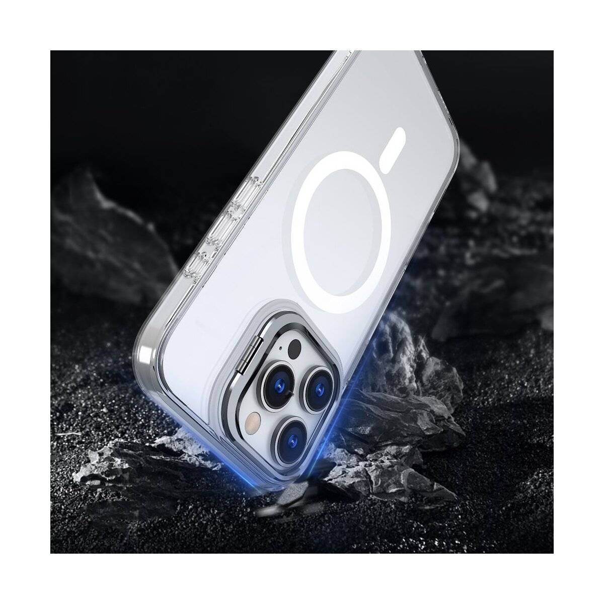 Ein schlankes Smartphone mit transparentem Gehäuse wird in einem Winkel über einer felsigen Oberfläche präsentiert; die dreifache Kameralinse des Telefons ist prominent.